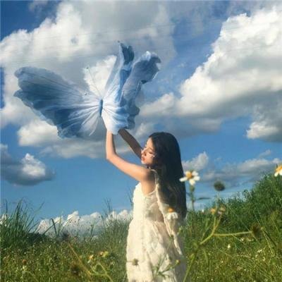 津津井小姐